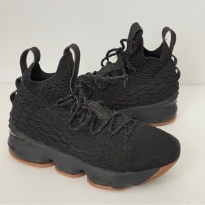 Nike Lebron 15 GS 'Black Gum' 922811-001 Size 6Y